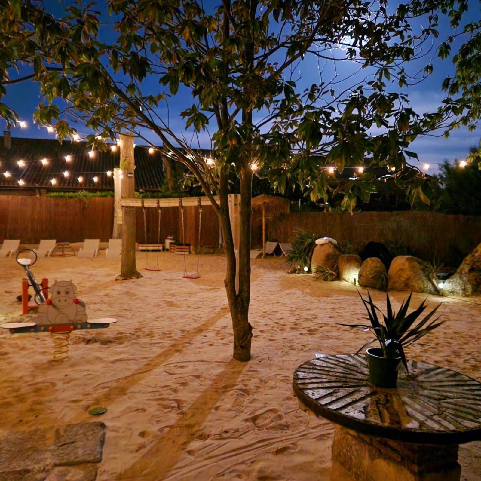 Complejo Oasis Beach Sobre El Rio Huerta  Exteriör bild