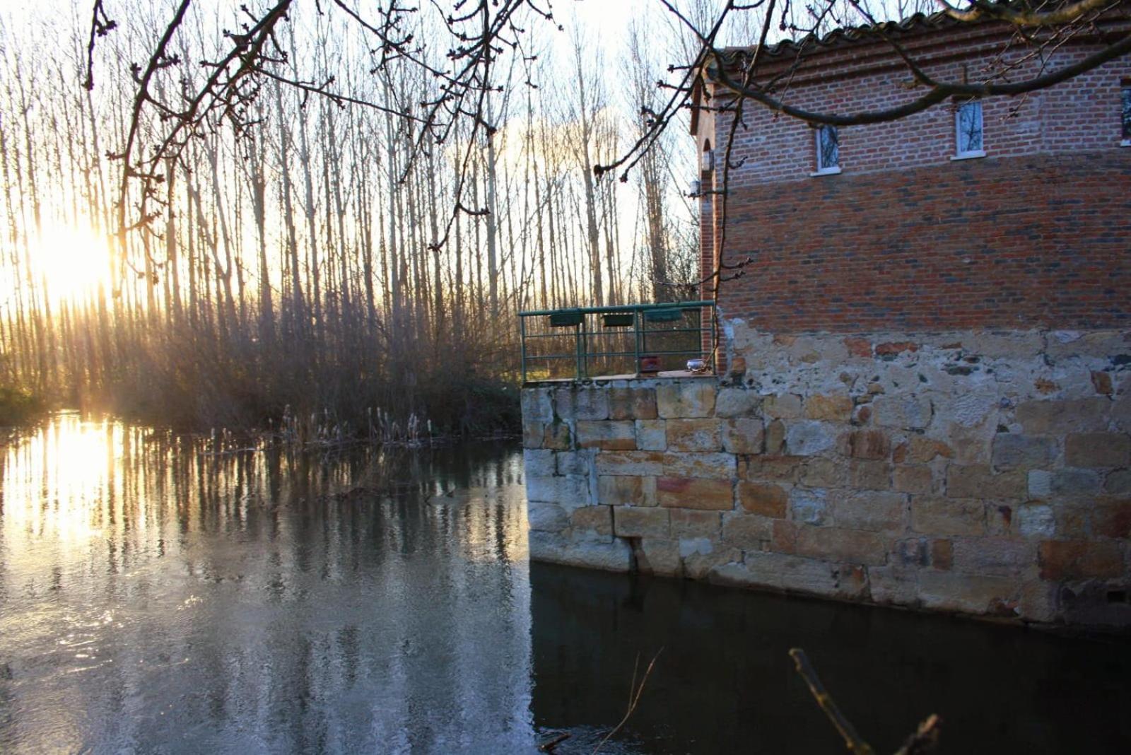 Complejo Oasis Beach Sobre El Rio Huerta  Exteriör bild