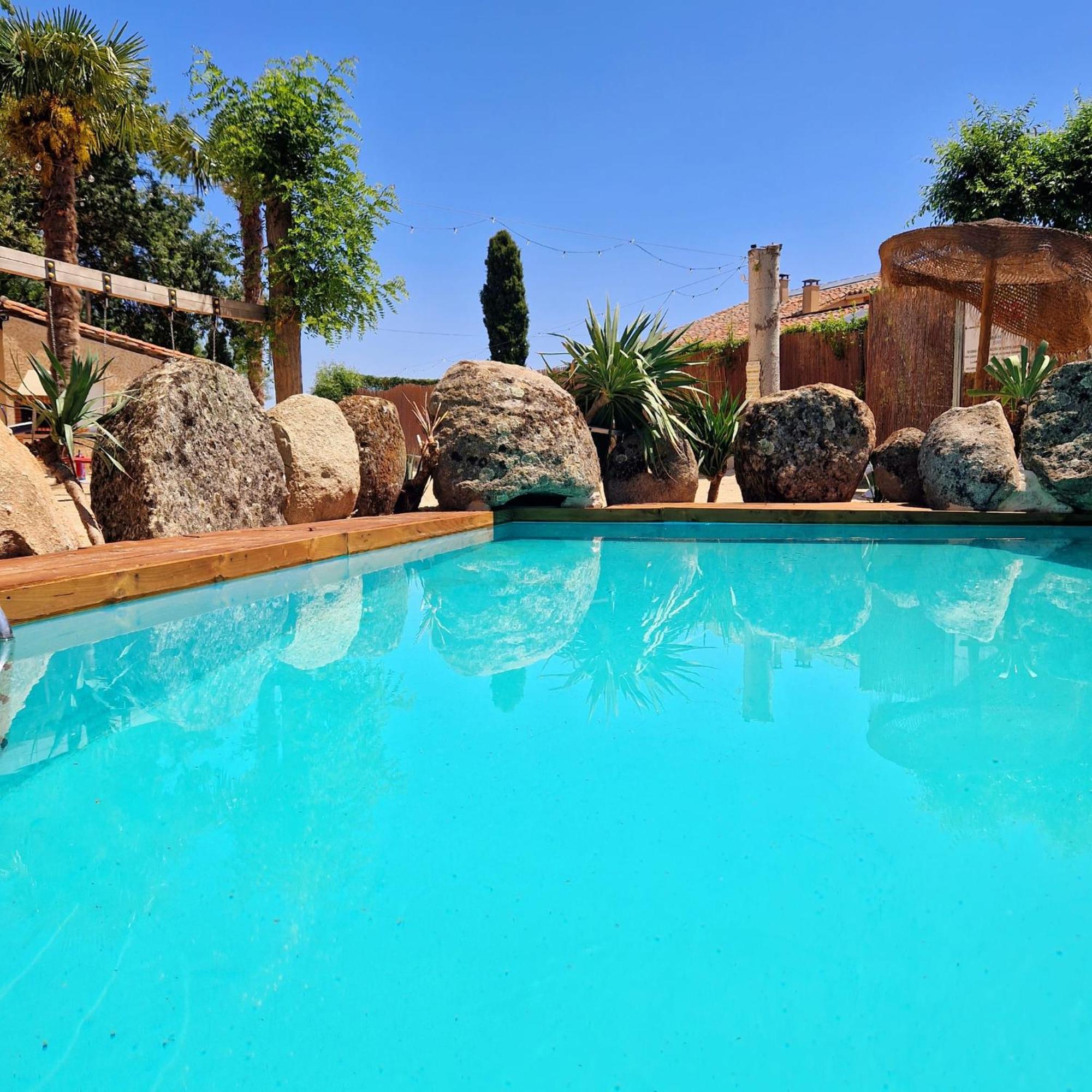 Complejo Oasis Beach Sobre El Rio Huerta  Exteriör bild
