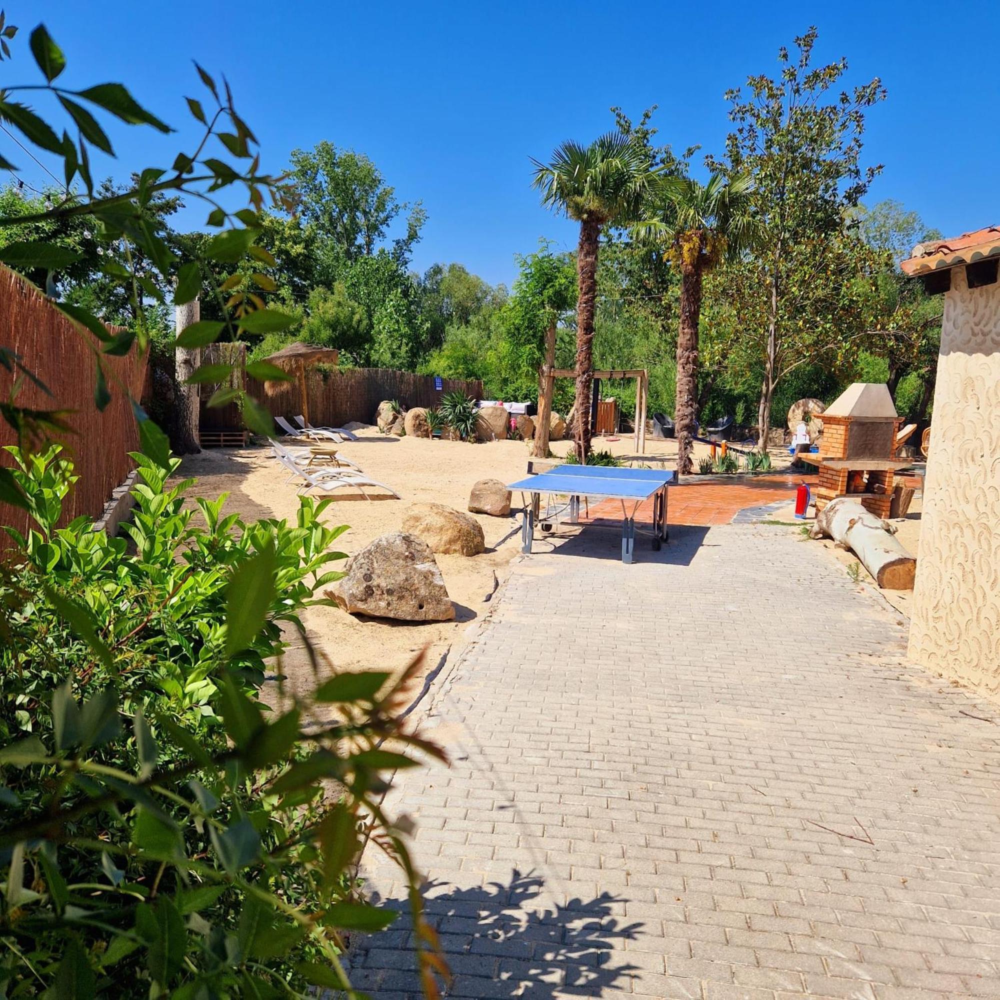 Complejo Oasis Beach Sobre El Rio Huerta  Exteriör bild