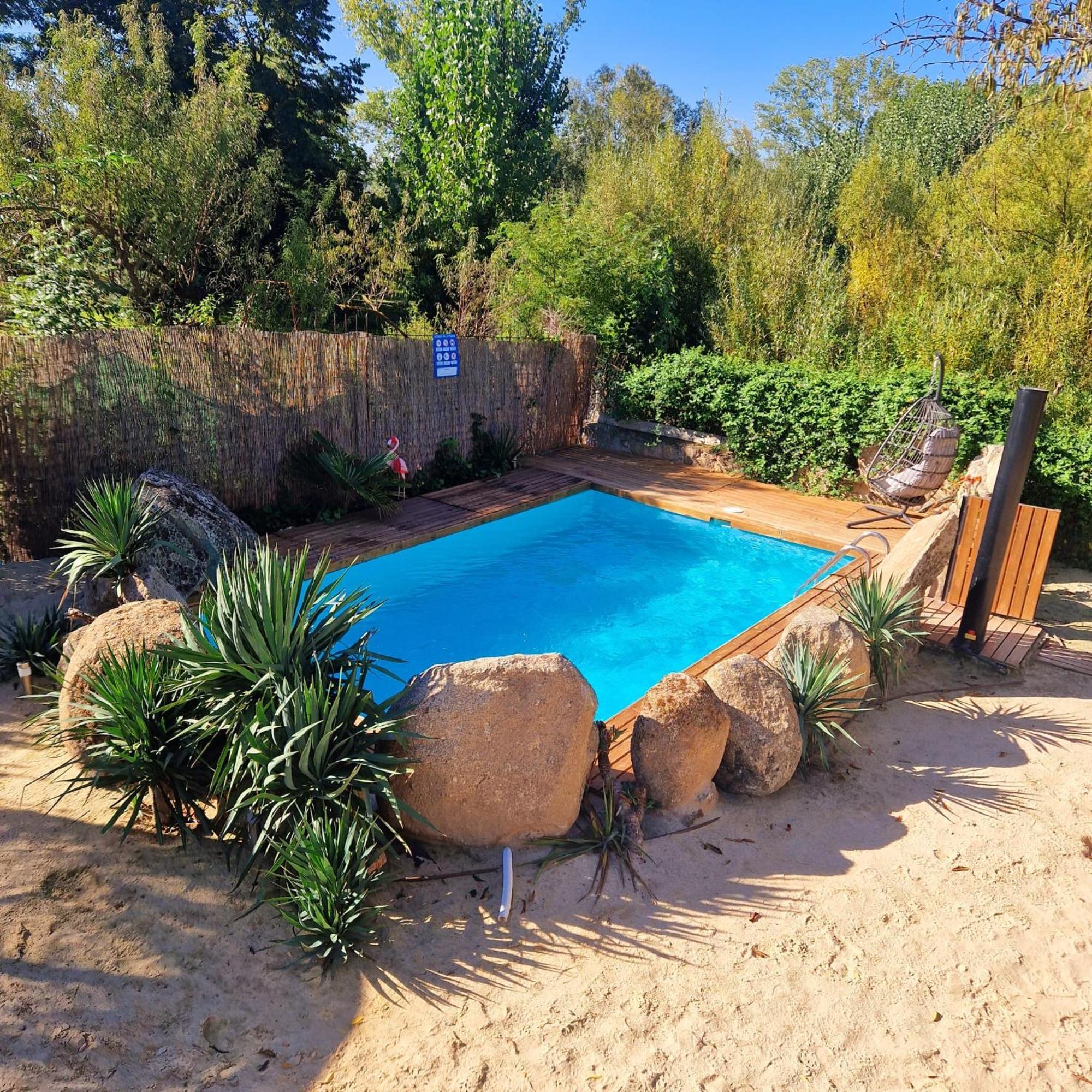 Complejo Oasis Beach Sobre El Rio Huerta  Exteriör bild